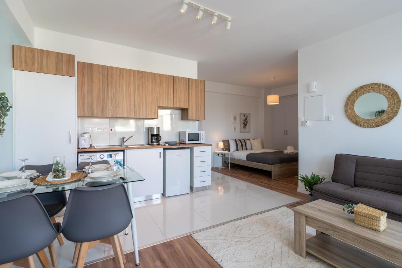 Livia Studio Apartment In لارنكا المظهر الخارجي الصورة